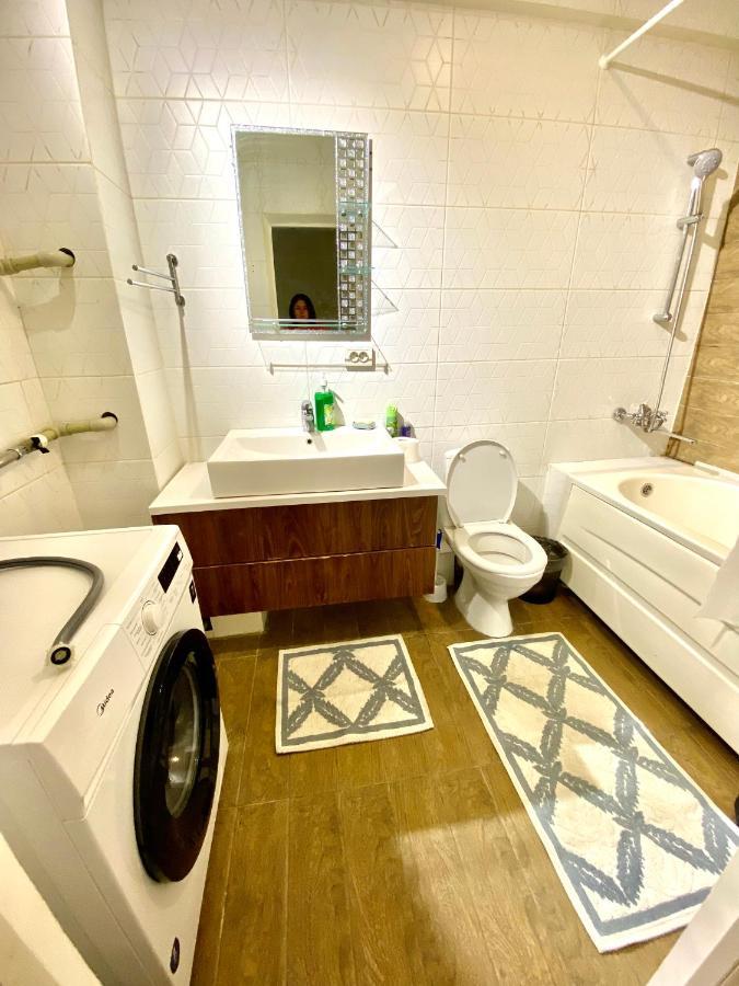 Просторная Двухкомнатная Квартира Жк Бакытты Омир Алмати Екстер'єр фото